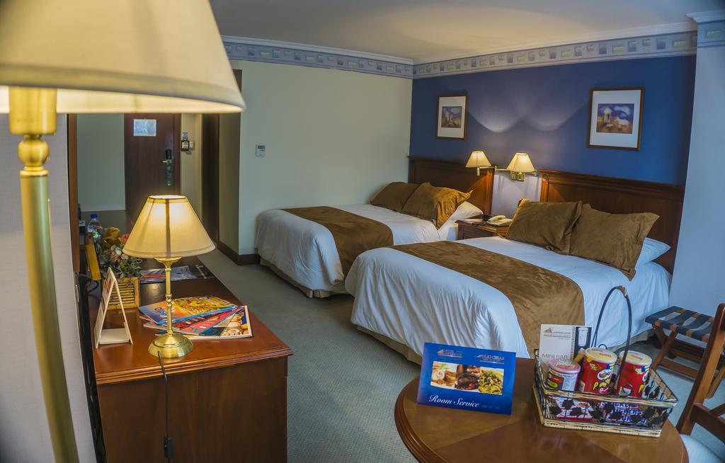 Hotel Emperador Амбато Екстер'єр фото