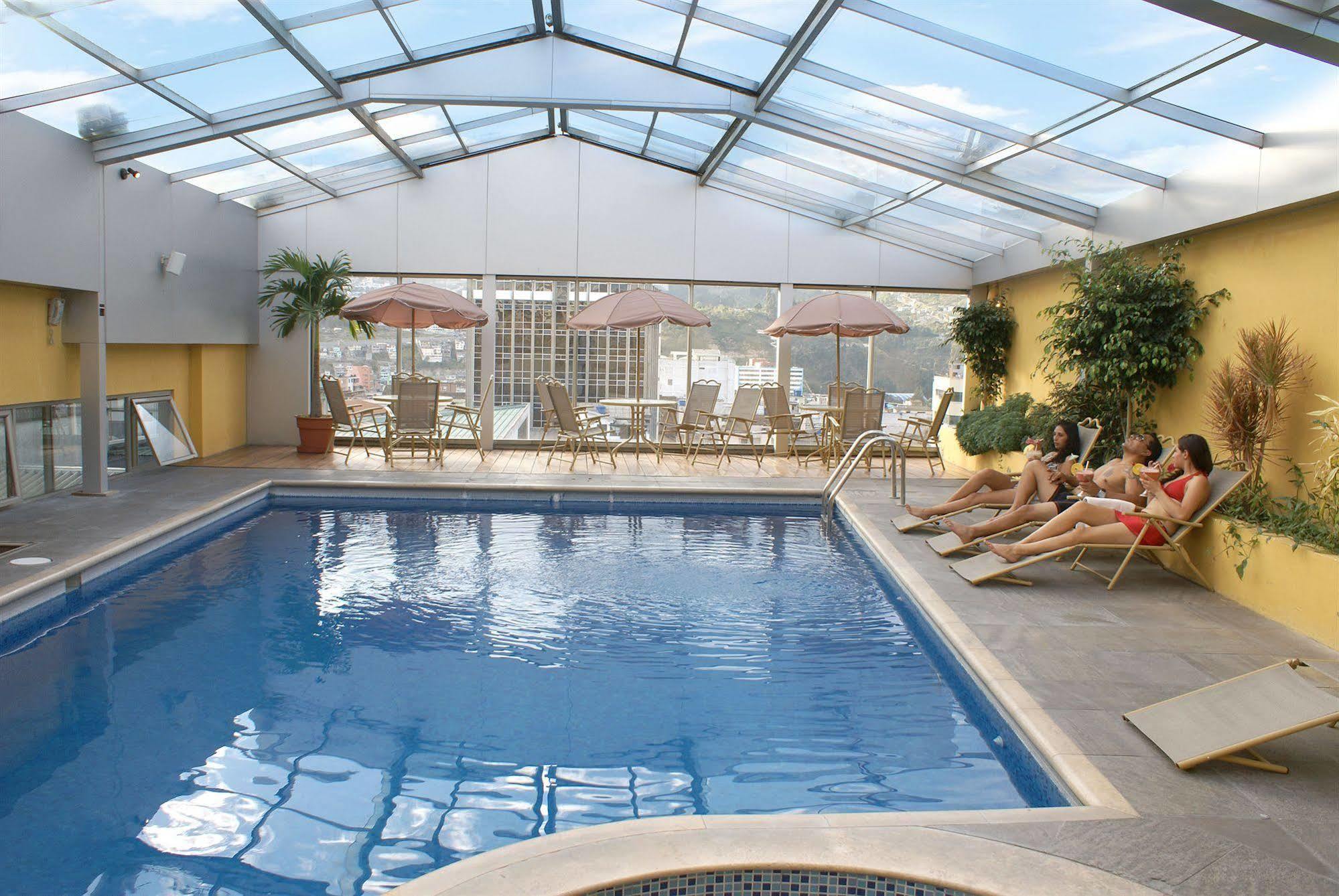 Hotel Emperador Амбато Екстер'єр фото