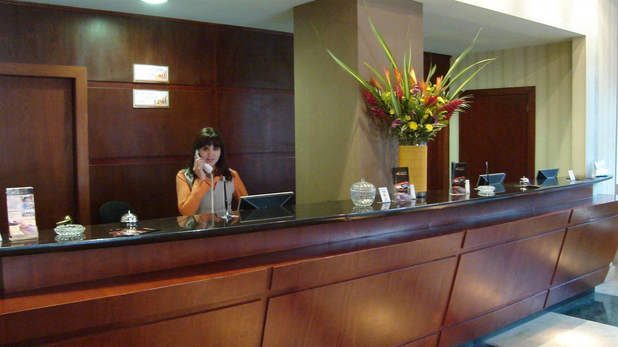 Hotel Emperador Амбато Екстер'єр фото