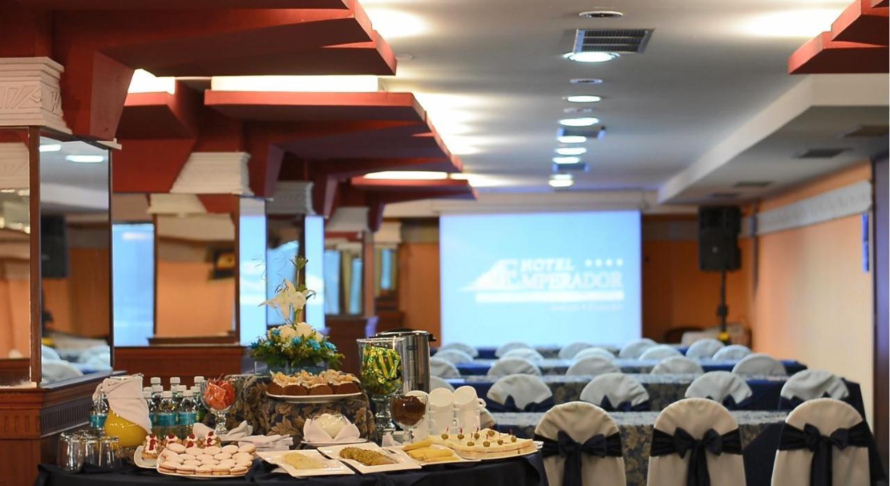 Hotel Emperador Амбато Екстер'єр фото