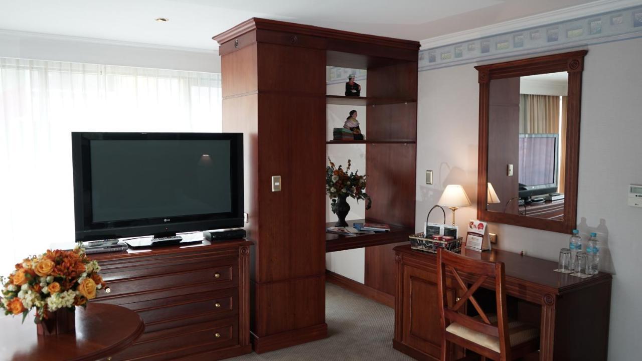 Hotel Emperador Амбато Екстер'єр фото