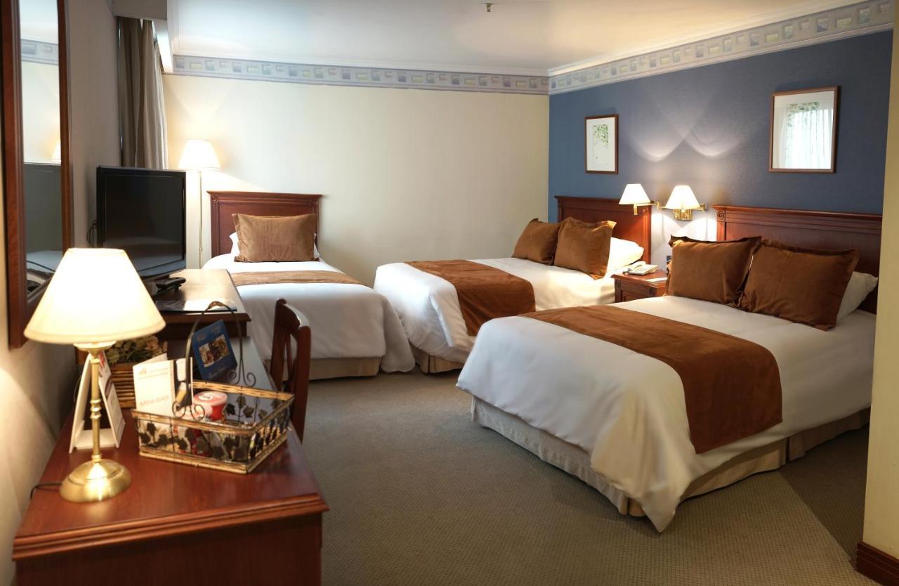 Hotel Emperador Амбато Екстер'єр фото