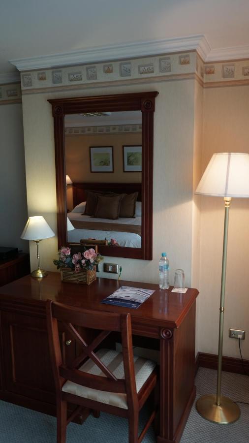 Hotel Emperador Амбато Екстер'єр фото